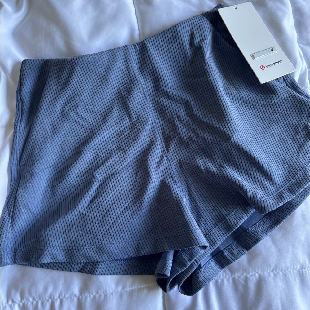 ๐๐ Lululemon Ribbed Softstreme High Rise Short 2โ - Oasis Blue - Picture 4 of 8